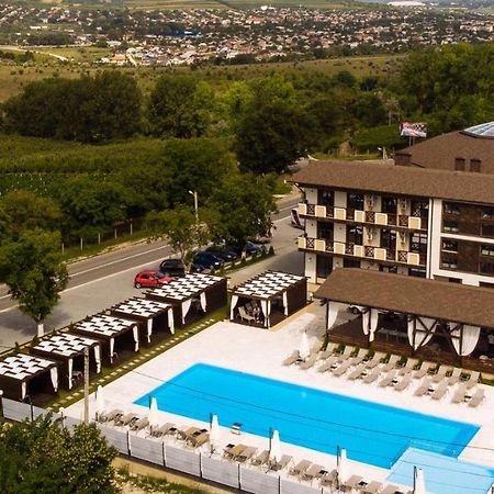 Giowine Hotel & Restaurant Cricova Экстерьер фото
